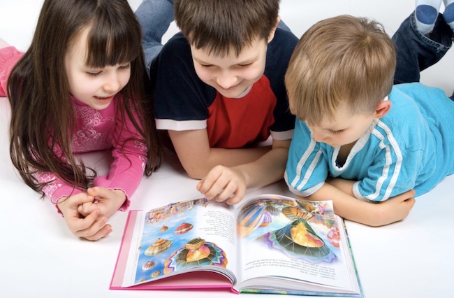 Đọc truyện tranh giúp trẻ có hành vi tốt khởi đầu cho việc đọc